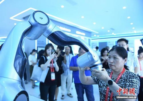海外華文媒體探訪(fǎng)重慶兩江新區(qū) 聚焦機(jī)器人產(chǎn)業(yè)高質(zhì)量發(fā)展與智能研發(fā)新突破